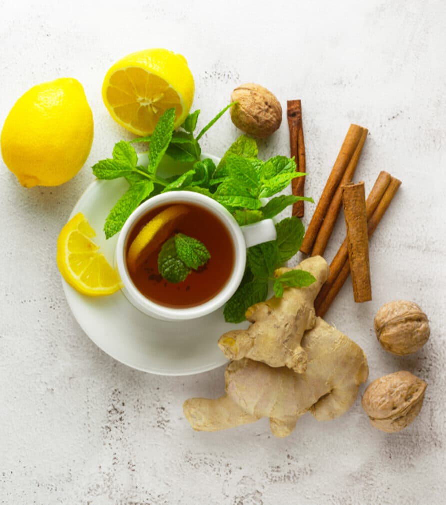 Фото рецепта - Чай с лимоном и имбирем, мятой, корицей - шаг 7