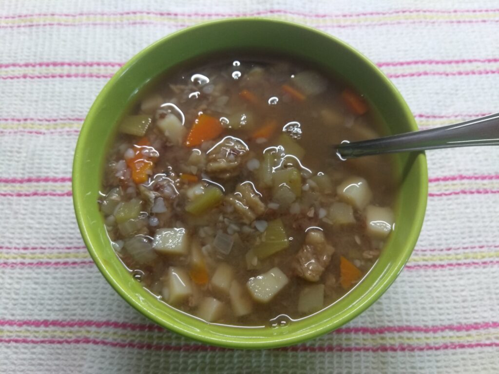 Фото рецепта - Гречневый суп с кабачком и хеком - шаг 7