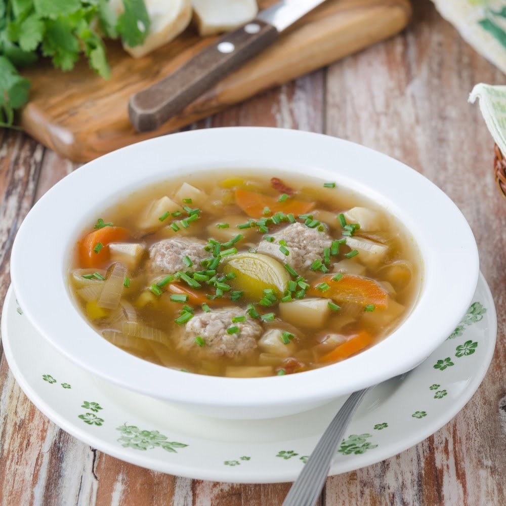 Фото рецепта - Овощной суп с фрикадельками - шаг 4