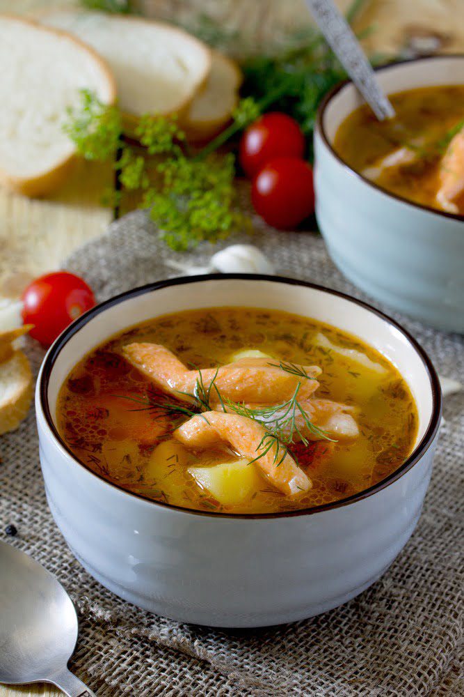 Суп из красной рыбы с картофелем