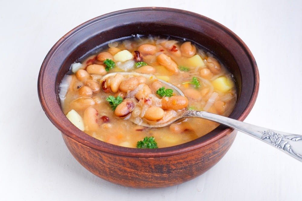 Фото рецепта - Суп с фасолью и овощами - шаг 4