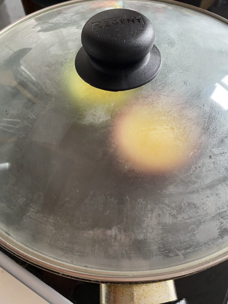 Фото рецепта - Тост с яйцом - шаг 5
