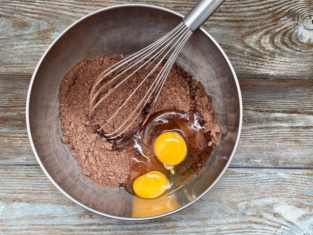 Фото рецепта - Шоколадное печенье с трещинками - шаг 4