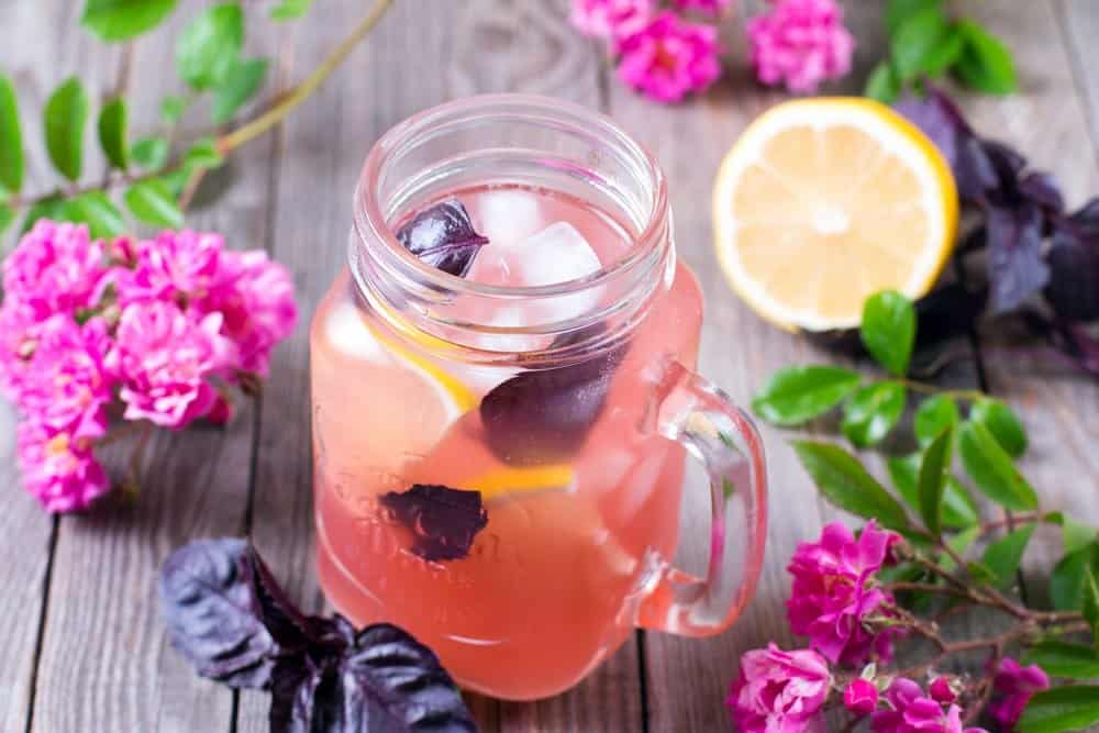 Фото рецепта - Цитрусовый лимонад с ягодами - шаг 6