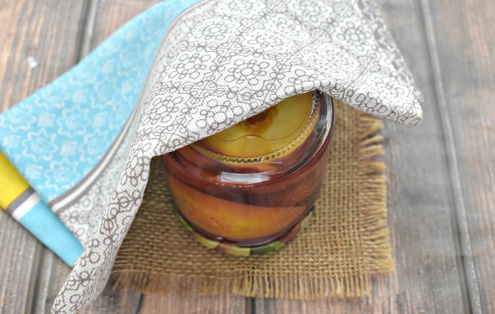 Фото рецепта - Персики в сахарном сиропе на зиму - шаг 7