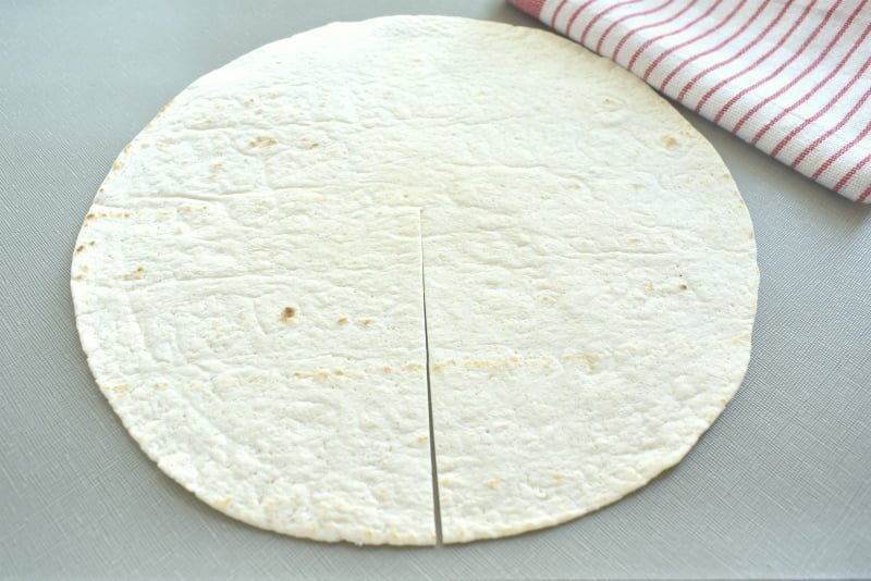 gorjachie buterbrody iz tortili s syrom i kolbasoj 745bc98 - Горячие бутерброды из тортильи с сыром и колбасой