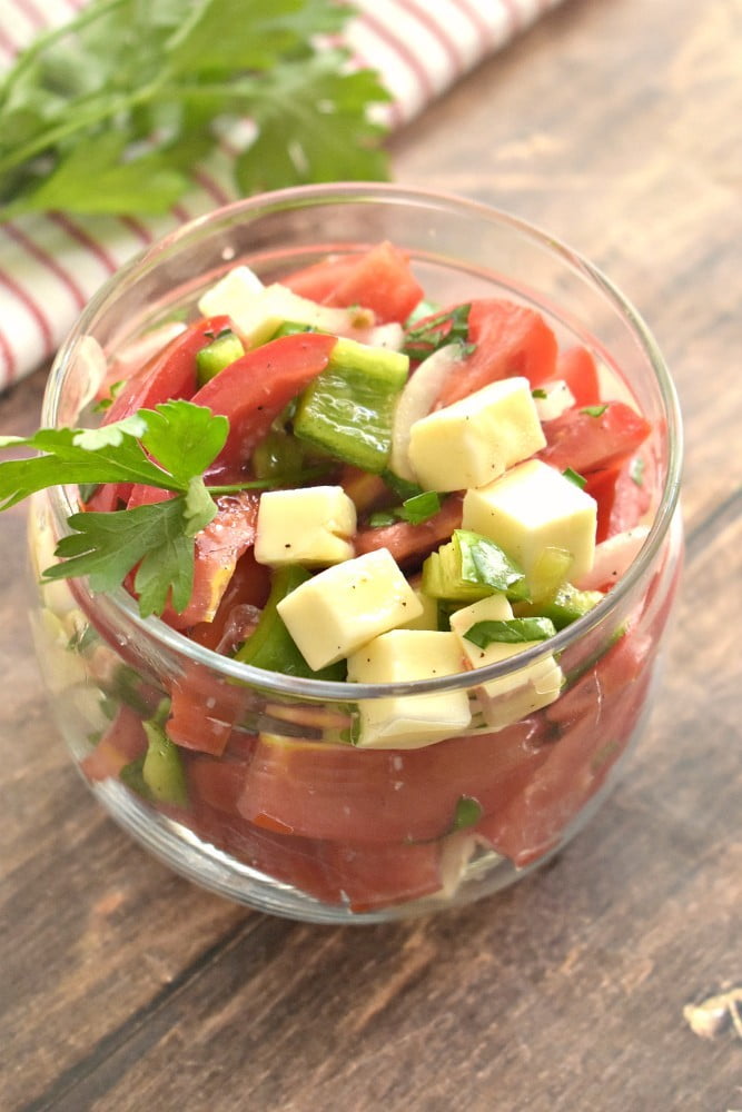 salat s pomidorami percem i plavlenym syrom 2c4303a - Салат с помидорами, перцем и плавленым сыром