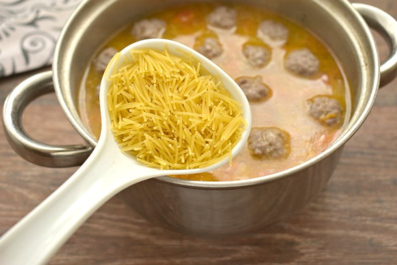 sup s mjasnymi frikadelkami i ovoshhami 38087cd - Суп с мясными фрикадельками и овощами