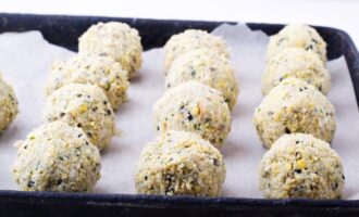 Falafel frikadelki iz nuta s gribami i kukuruzoj 993a8dd.jpg