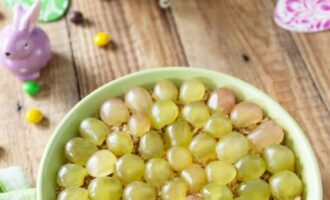 Kurinyj salat s vinogradom tifani 6aa4831.jpg