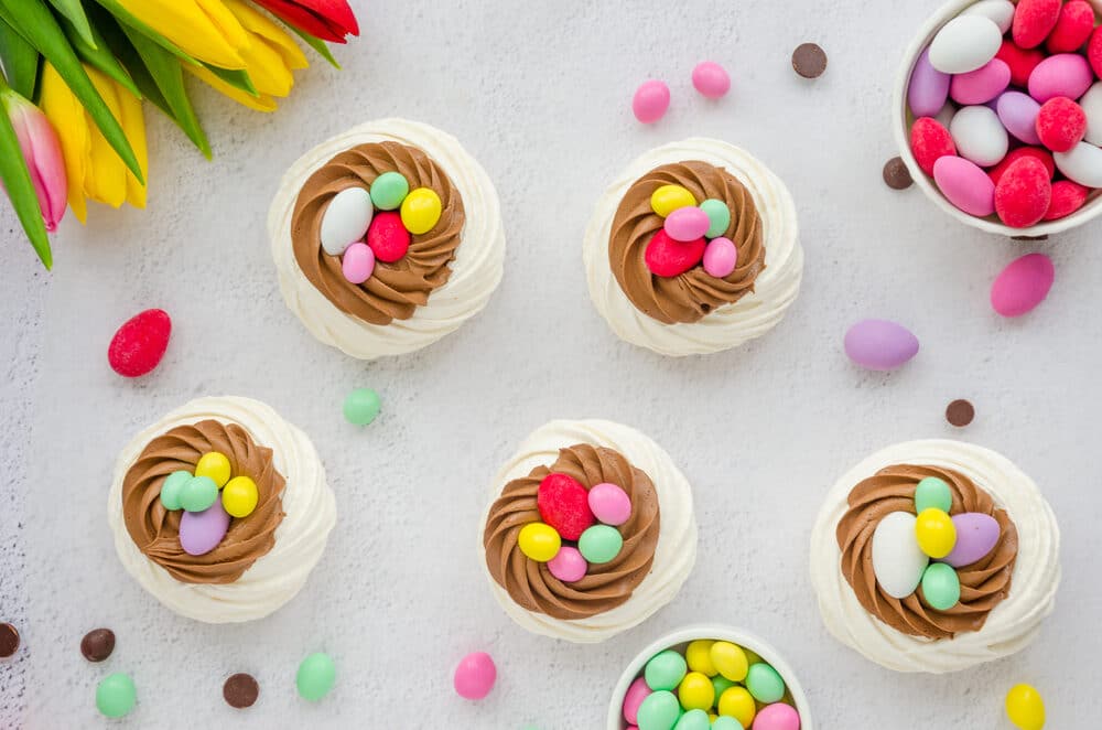 Mini beze pavlova s shokoladnym kremom 46ee656.jpg