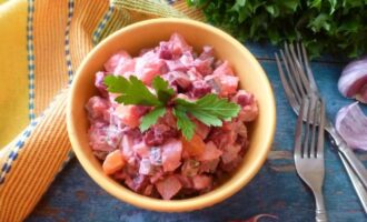 Ovoshhnoj salat so svekloj i majonezom bd89cda.jpg