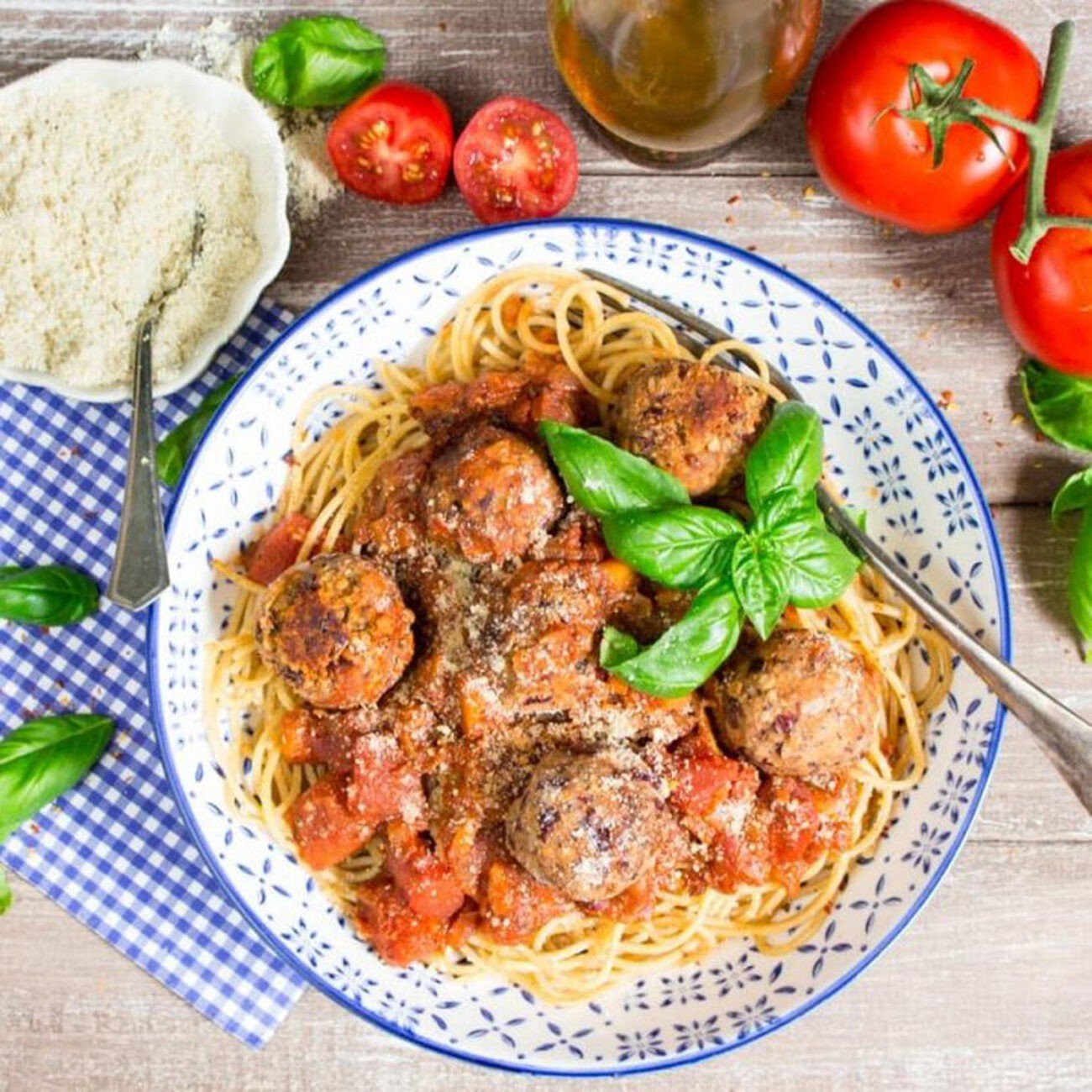 Postnye frikadelki iz fasoli so spagetti 077536b.jpg