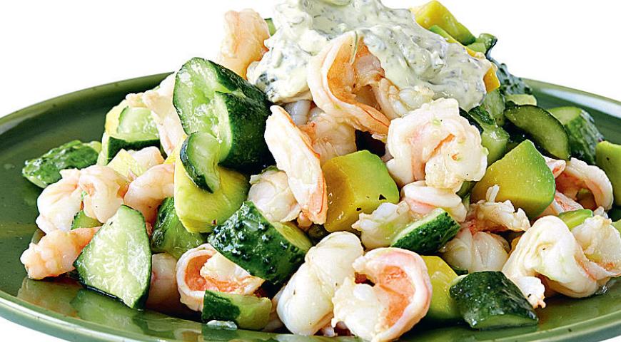 Salat iz ogurcov i krevetok s shhavelevym majonezom 99b8d9c.jpg