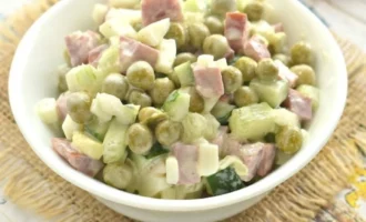 Salat krakovskij s ogurcami i goroshkom 115d2ef.webp