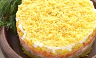 Salat mimoza s rybnymi konservami i kukuruzoj 3937839.jpg