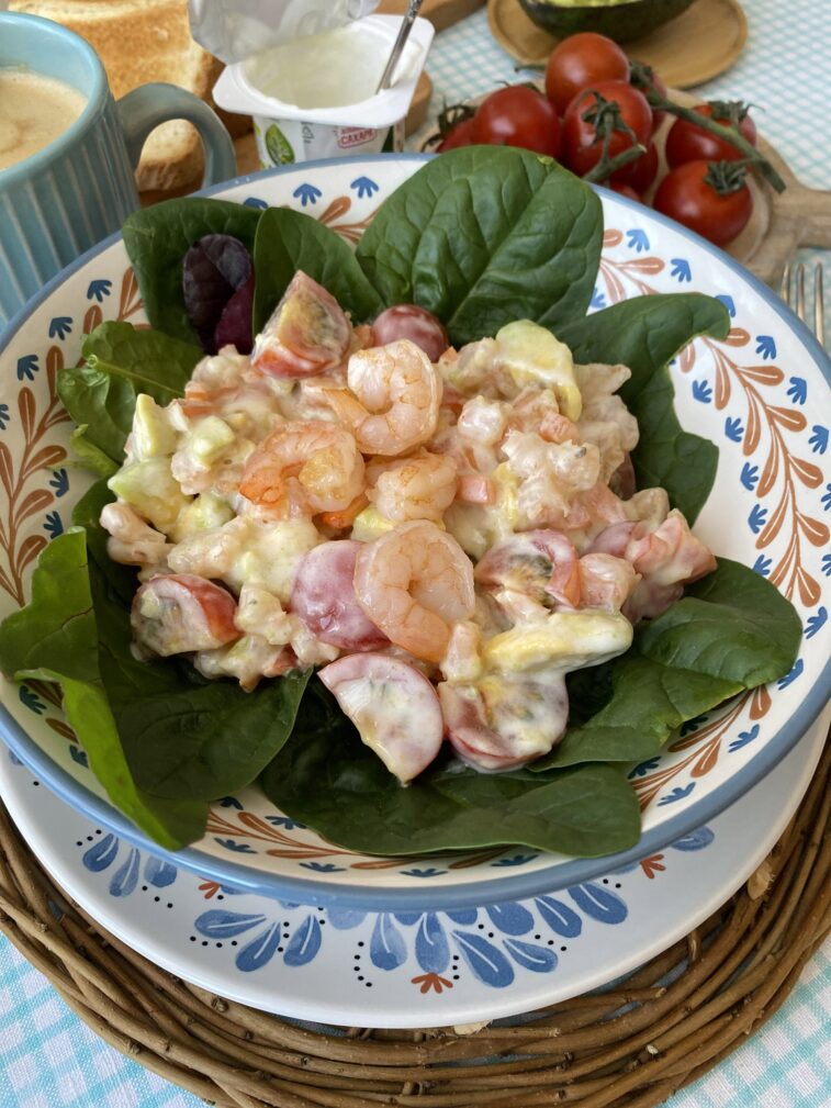 Salat s krevetkami s pikantnym jogurtovym sousom dfd466f.jpg