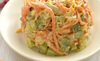 Salat s kuricej i morkovju e74691c.webp