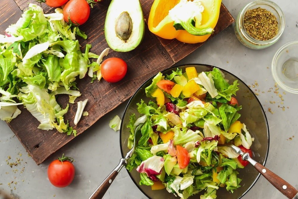 Salat s pomidorami bolgarskim percem avokado 47ad680.jpg
