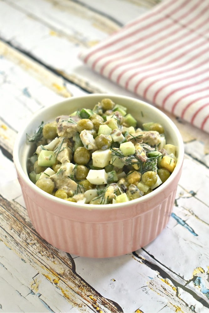 Salat s rybnymi konservami i svezhim ogurcom 30b952c.jpg