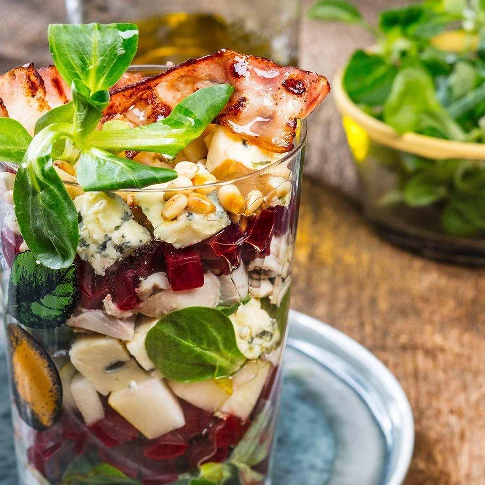 Salat s utkoj svekloj grushej i syrom 533ae6c.webp