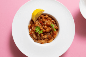 Teplyi salat s kinoa i nutom v souse s chernoslivom eedefe7.png