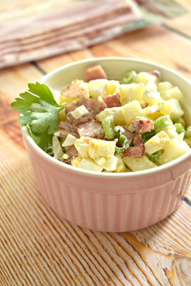 Teplyj kartofelnyj salat s bekonom f08b21c.webp