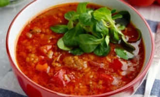 Tomatnyj risovyj sup s mjasom 6945b04.webp